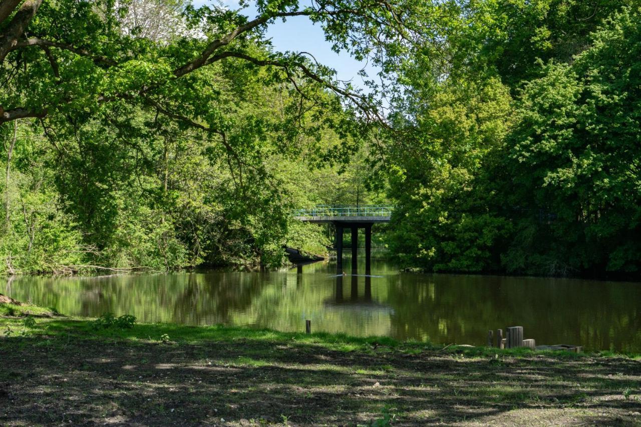 Europarcs Het Amsterdamse Bos Hotel Amstelveen Bagian luar foto